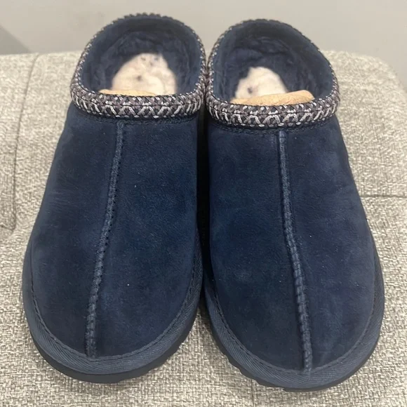 UGG | Shoes | Lightly Worn Uggs | Poshmark